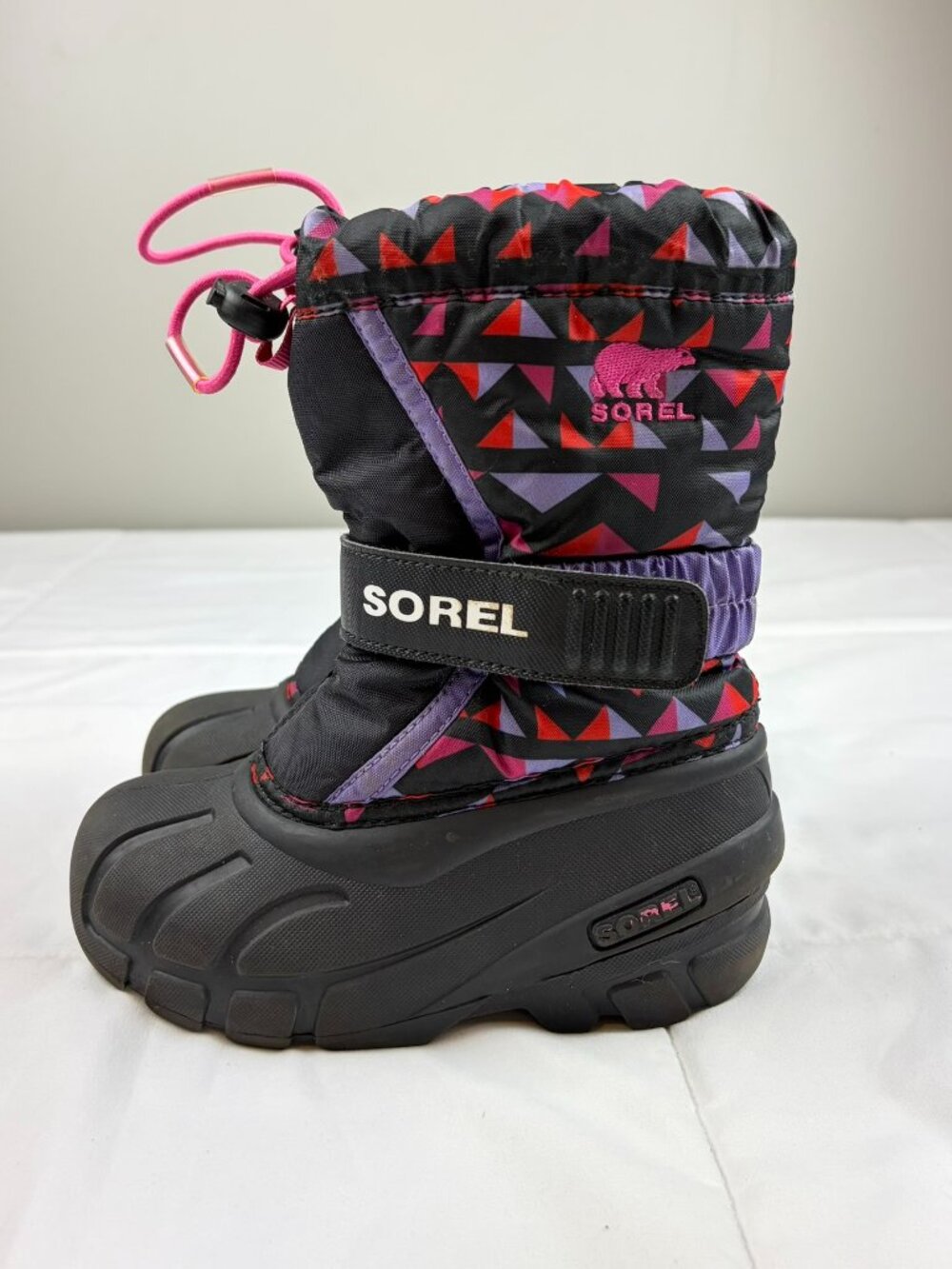 Sorel Little Girls Snow Boots in Black With a Purple & Pink Triangles Size 10